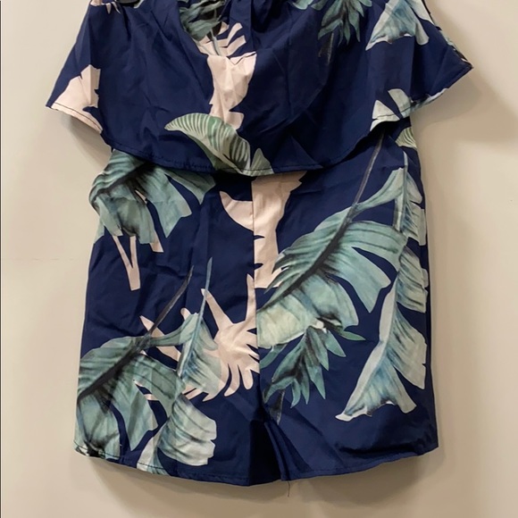 Floral Leave Print Romper - Picture 6 of 8